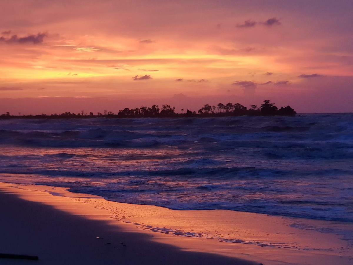 Omah Laut Bondo Jepara - By The Beach, Direct View Of The Sea, Great Base For Water Sports Margokerto Buitenkant foto
